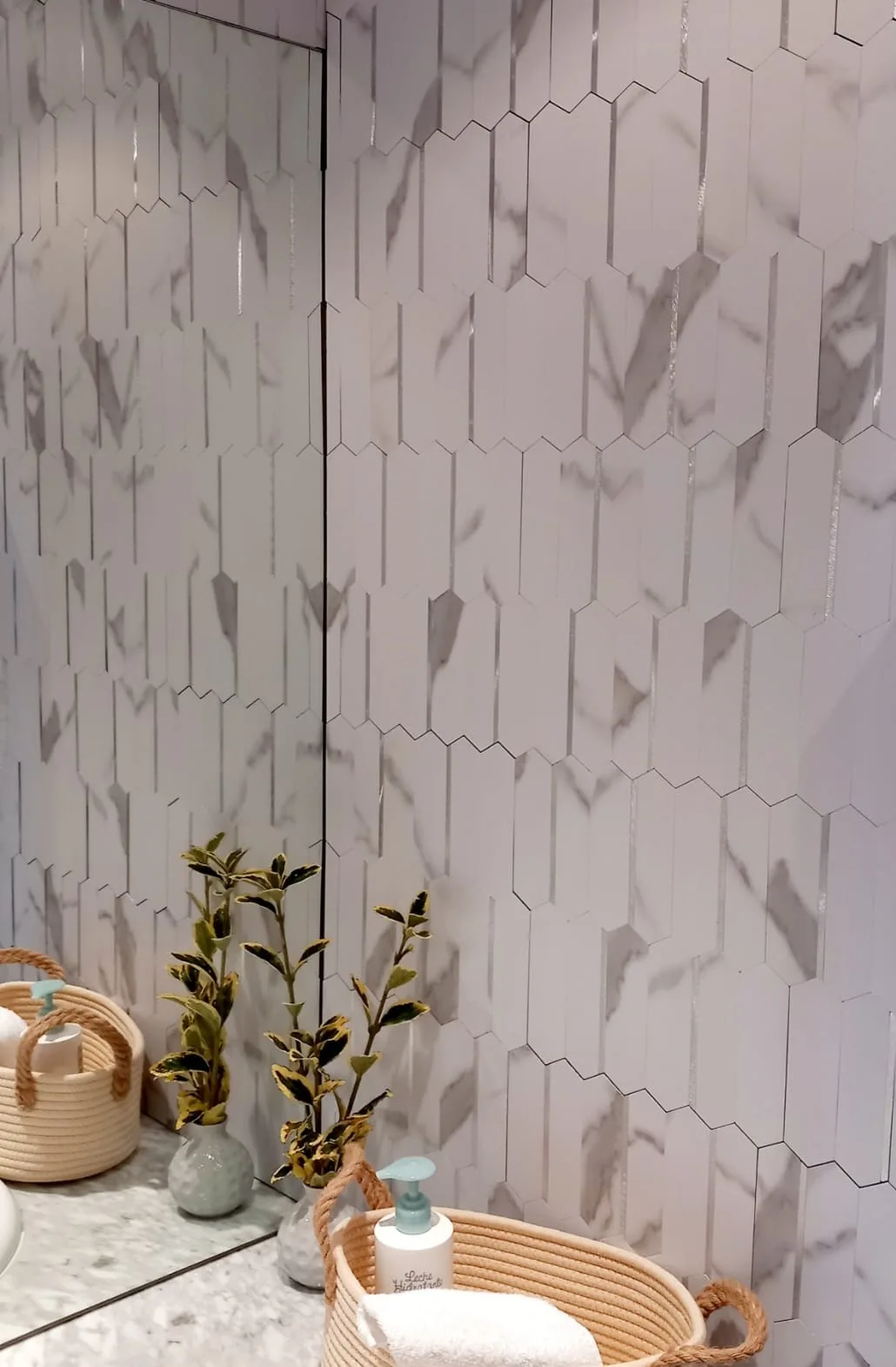 Mosaico autoadhesivo hexagonal blanco plata- 29,3×28,4×0,4cm