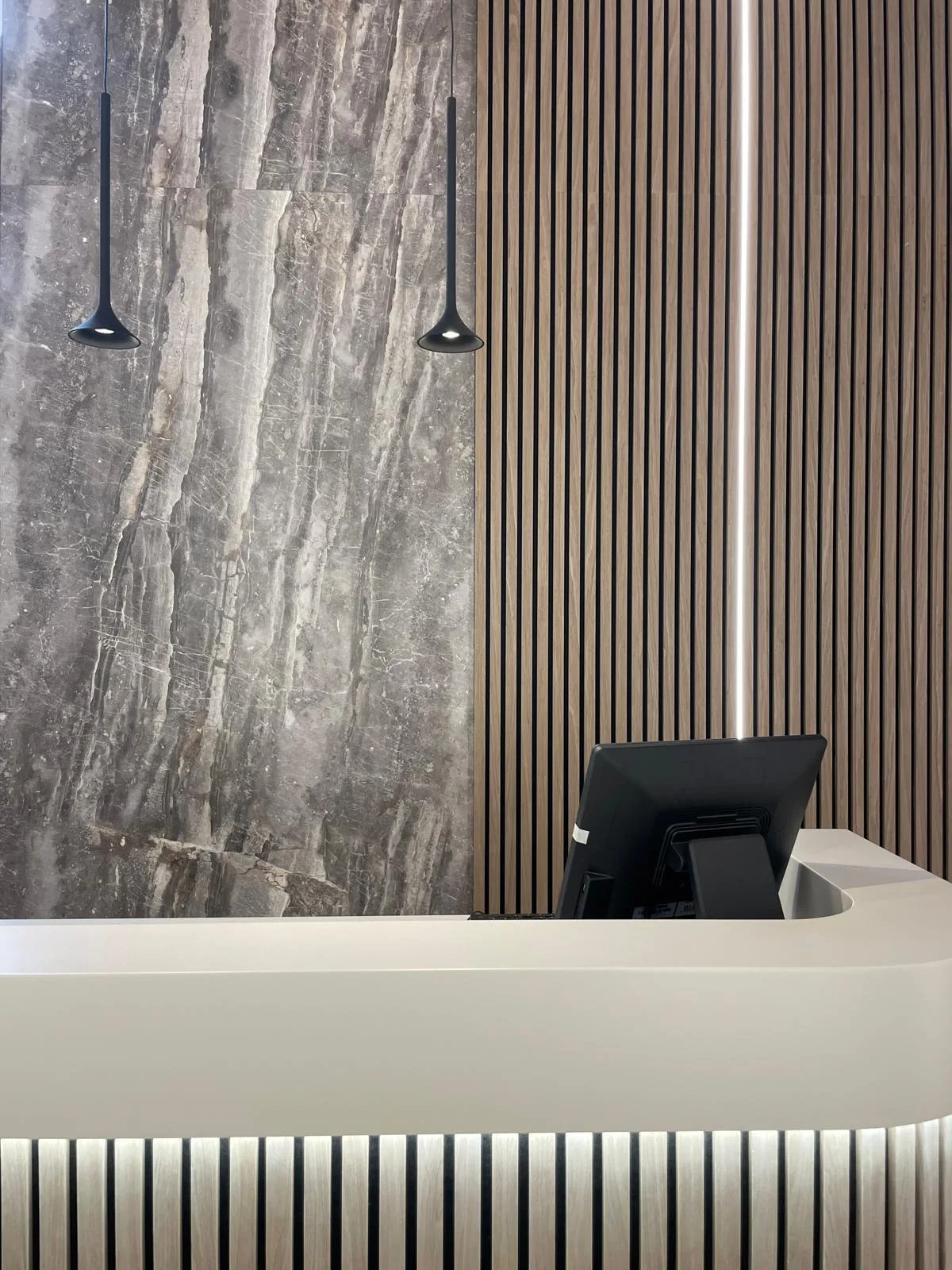 Panel SPC de pared de losa de mármol Géminis Granite Matte Dark Stone 260x120x0,35cm