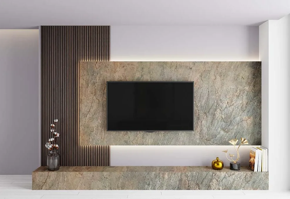 Salón revestido con piedra natural y paneles decorativos